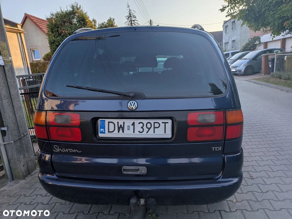 Volkswagen Sharan 1.9 TDI Basis - 11