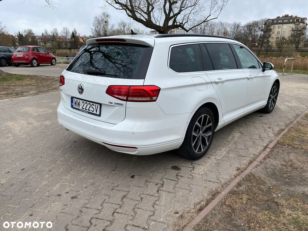Volkswagen Passat - 4