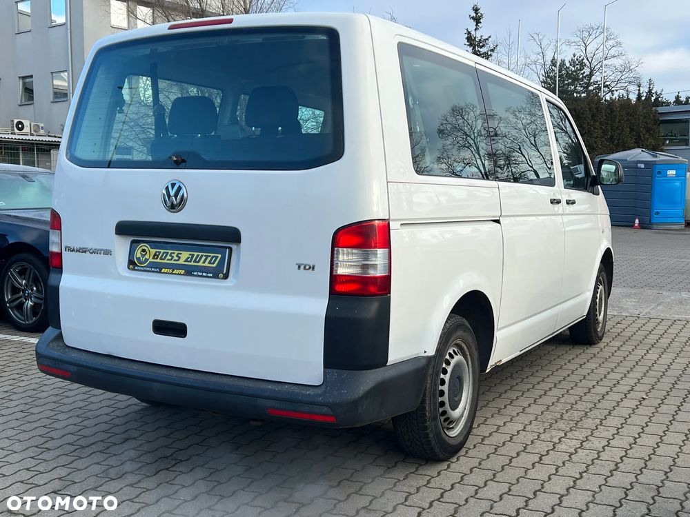 Volkswagen Transporter - 9