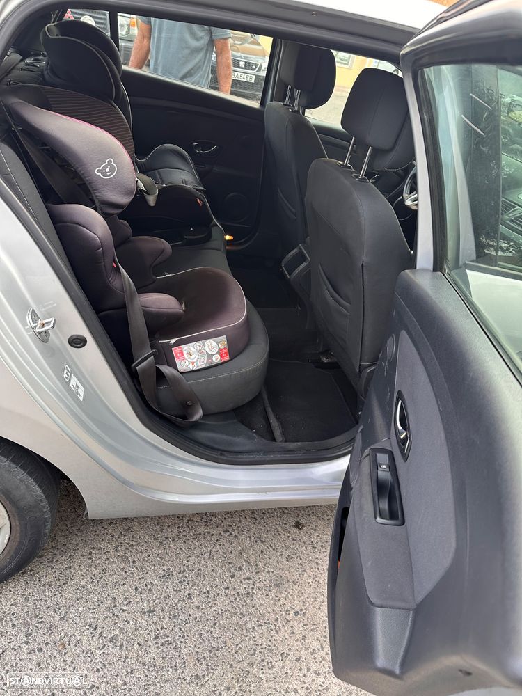 Renault Mégane Sport Tourer - 5