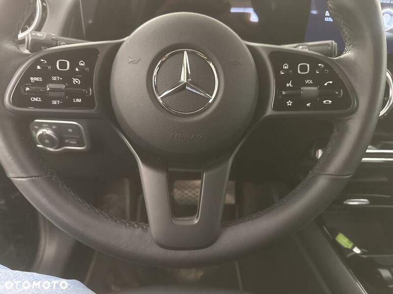Mercedes-Benz GLB 200 7G-DCT - 13