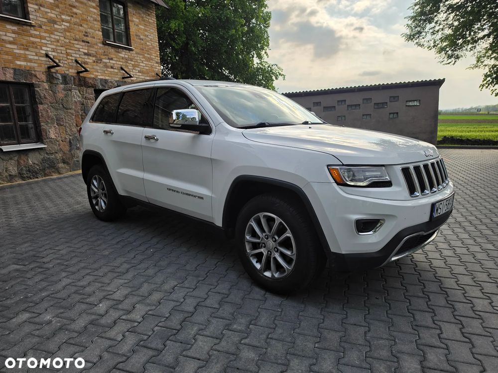 Jeep Grand Cherokee - 12