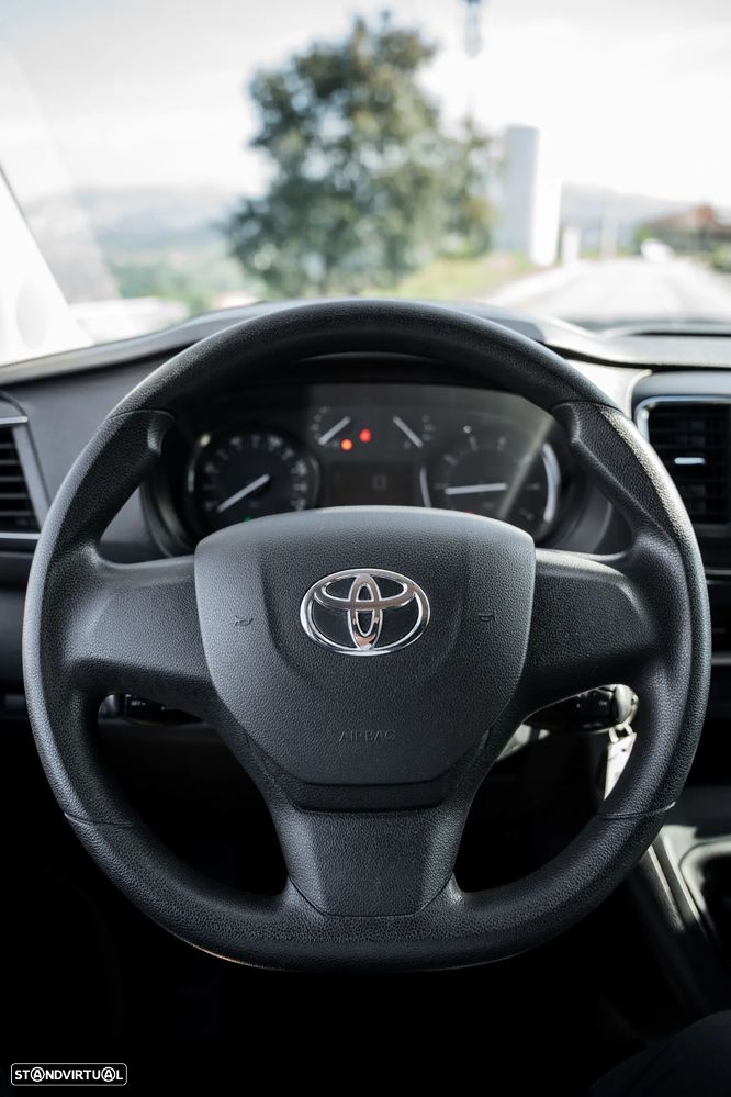 Toyota Proace Verso - 26