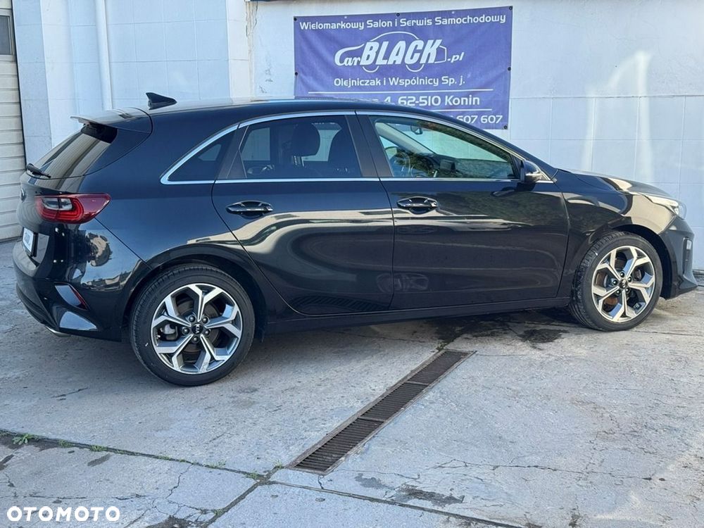 Kia Ceed - 27