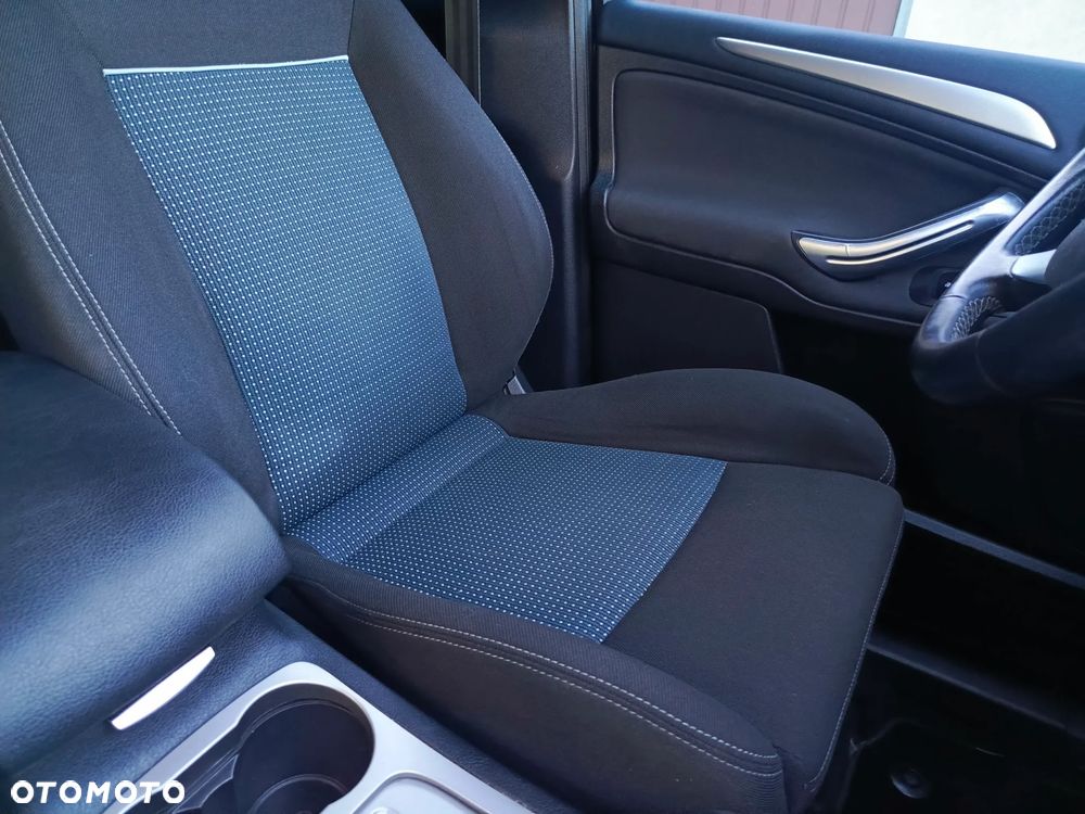 Ford S-Max 2.0 Titanium - 31