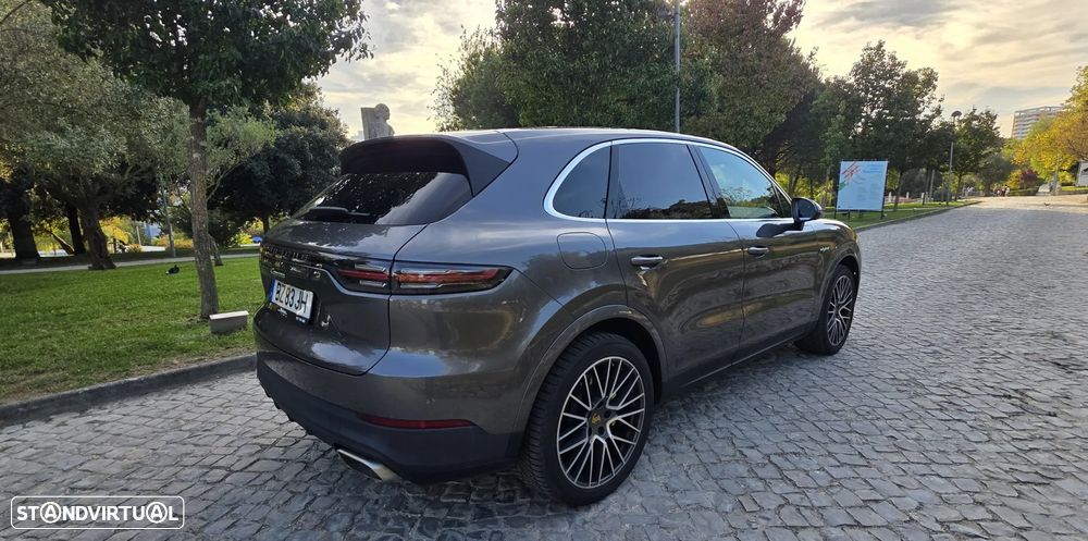 Porsche Cayenne E-Hybrid - 6