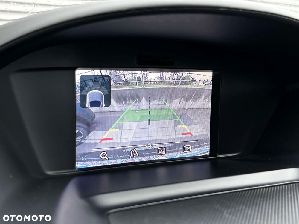 Ford Kuga 2.0 TDCi 2x4 Titanium - 32