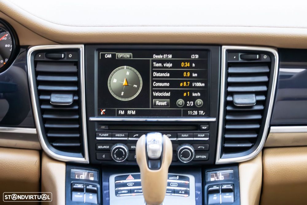 Porsche Panamera Platinum Edition - 37