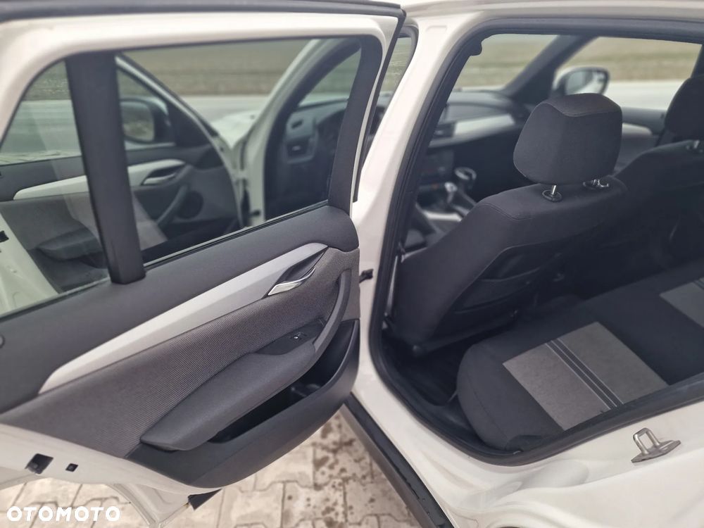 BMW X1 sDrive18d xLine - 20