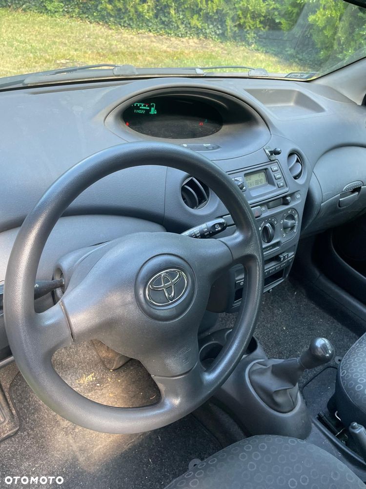 Toyota Yaris 1.0 Luna - 3