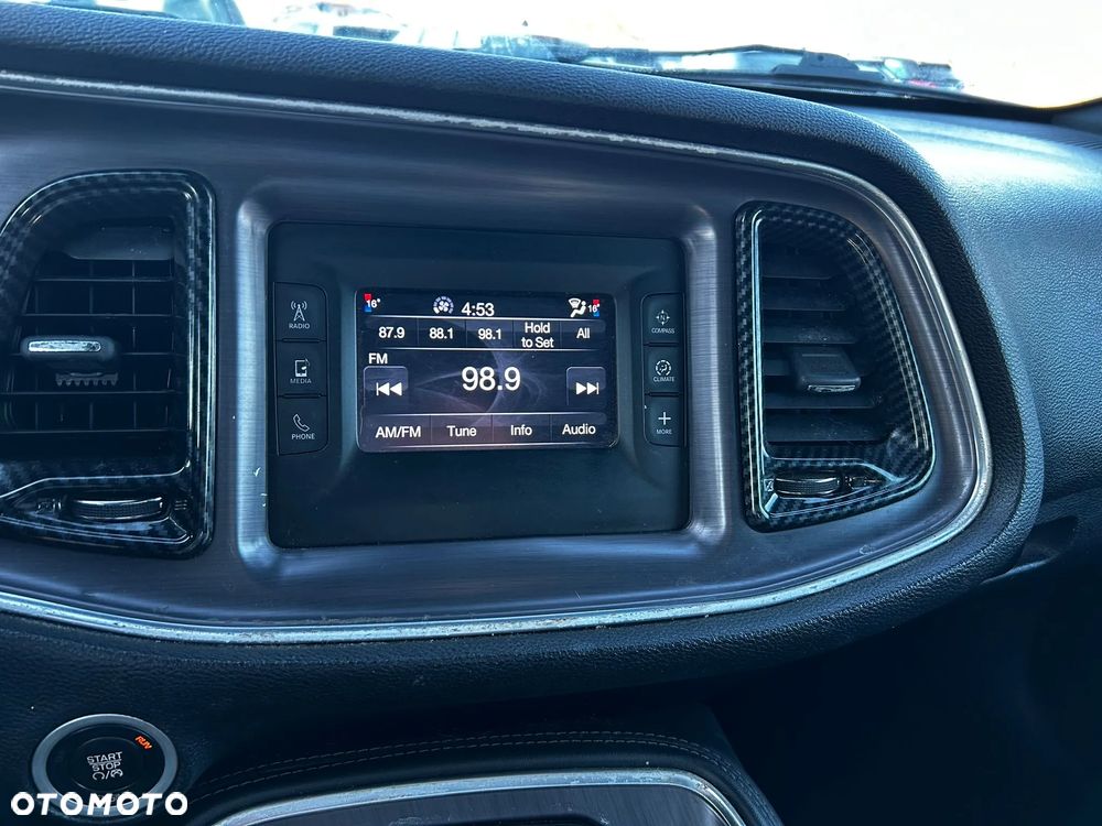 Dodge Challenger - 26