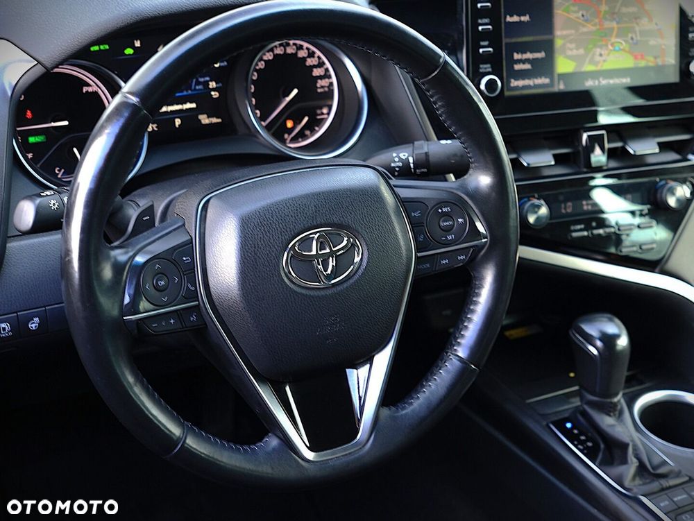 Toyota Camry 2.5 Hybrid Executive CVT - 14