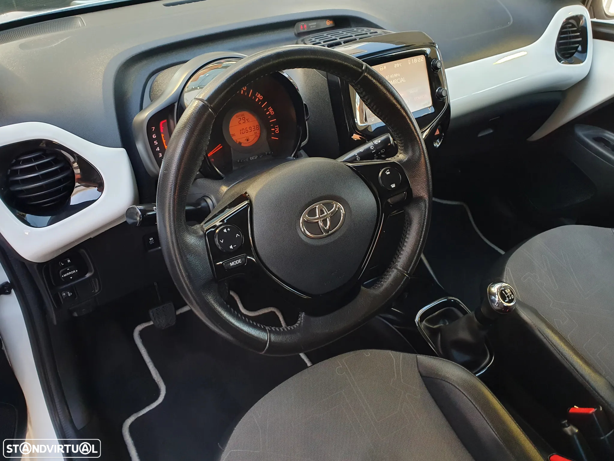 Toyota Aygo 1.0 X-Play+AC+X-Touch - 2