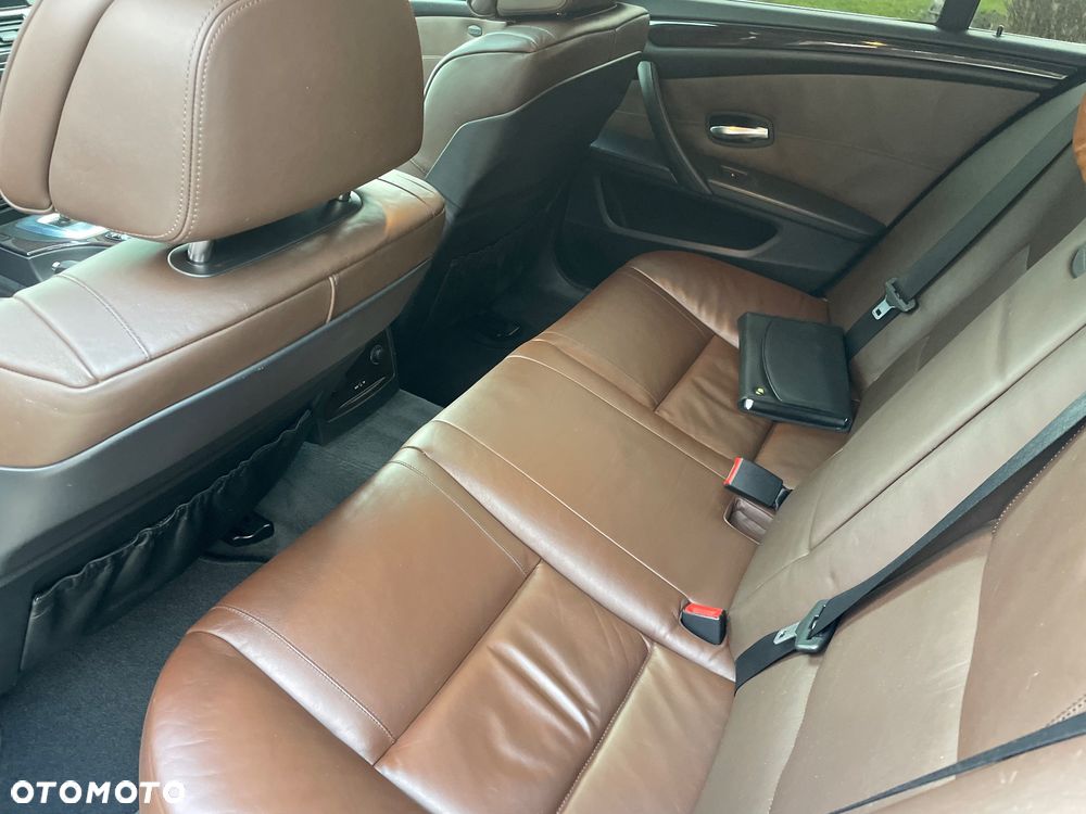 BMW Seria 5 530d Edition Exclusive - 18