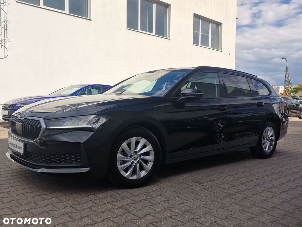 Skoda Superb 2.0 TDI SCR Essence DSG - 25