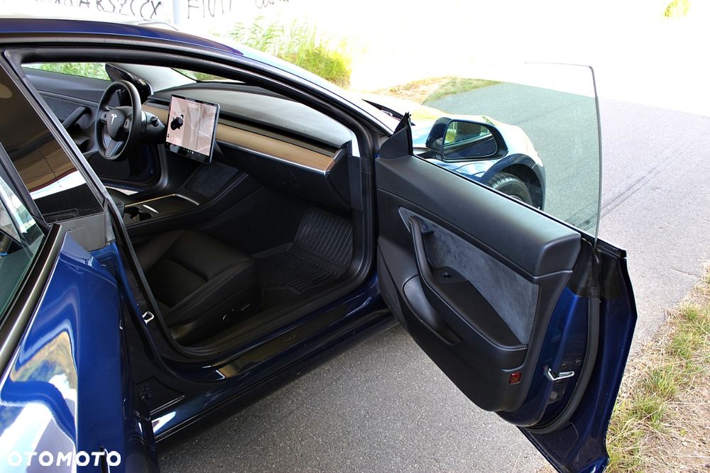 Tesla Model 3 RWD Hinterradantrieb - 19
