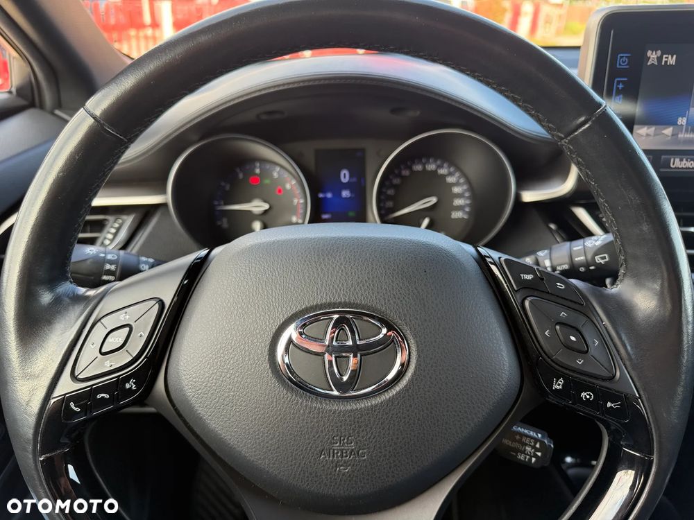 Toyota C-HR 1.2 Turbo Team Deutschland - 11