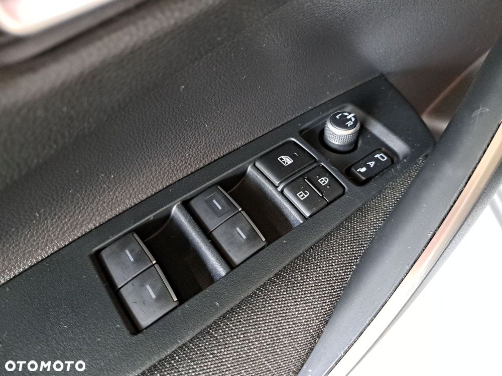Toyota Corolla 1.8 Hybrid Comfort - 35