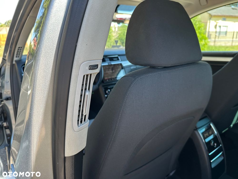 Skoda Superb 2.0 TDI Green tec Elegance - 24