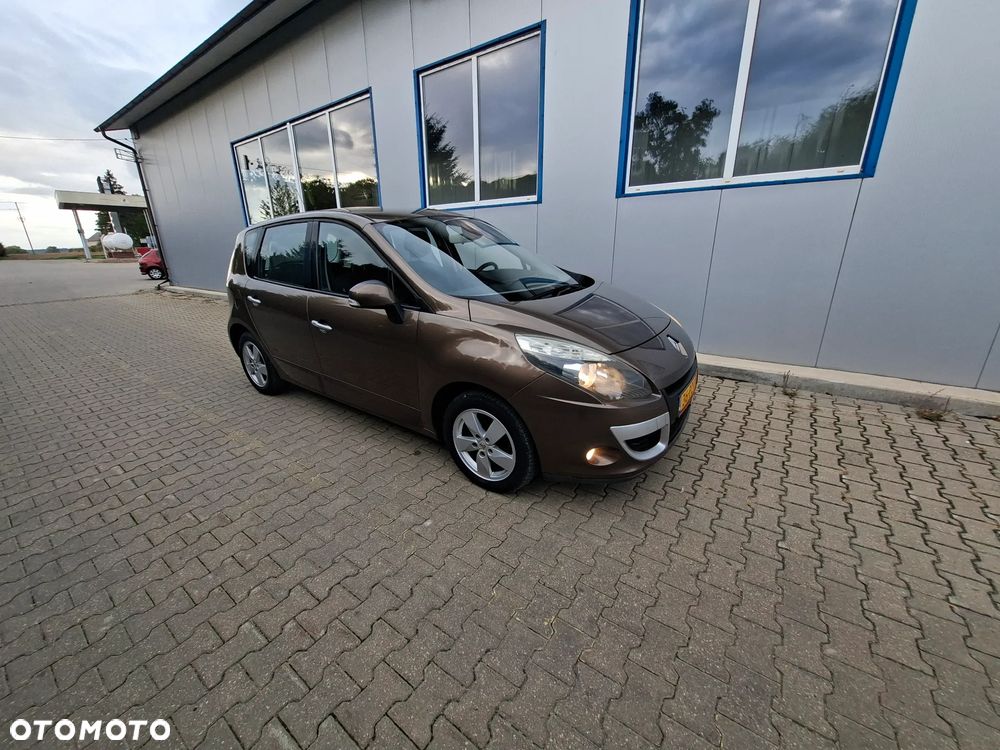Renault Scenic 1.6 16V 110 Authentique - 21