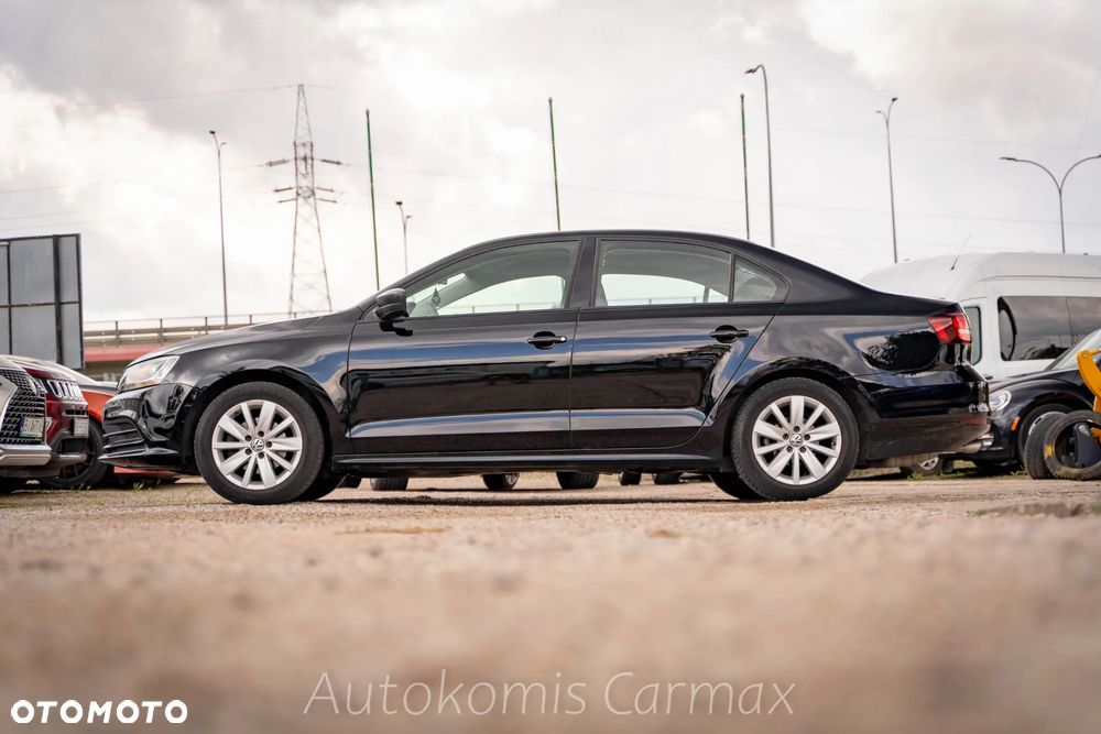 Volkswagen Jetta 2.0 Base - 6
