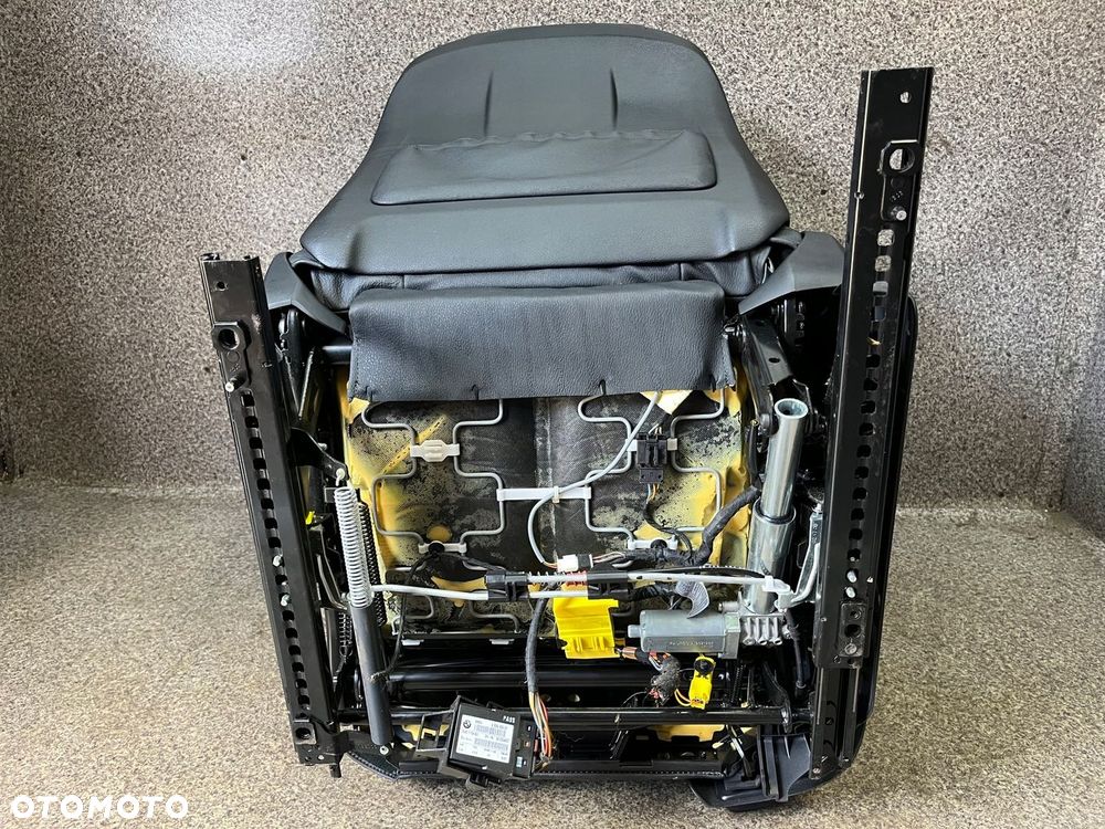 Fotel pasazera prawy przod przedni grzany skora czarna BMW X5 E70 - 8