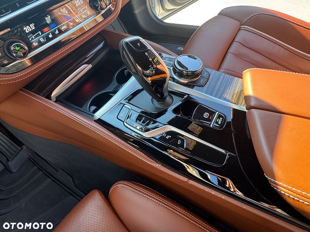 BMW Seria 5 540d xDrive - 31