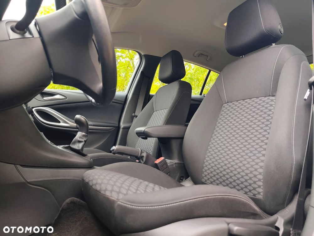Opel Astra 1.2 T Edition S&S - 29