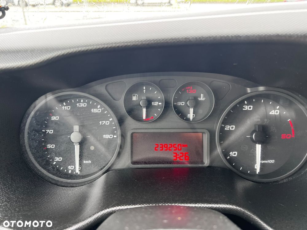 Iveco 35c14 Kontener+Winda - 12