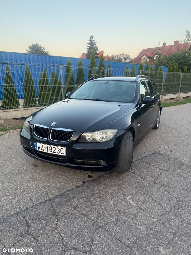 BMW Seria 3 320i - 4