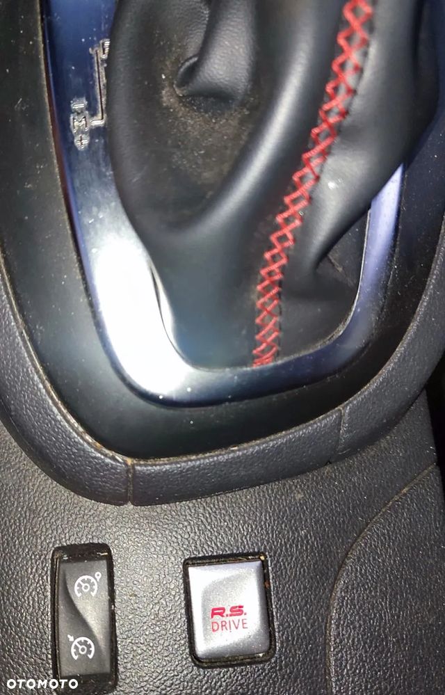 Renault Clio 1.6 R.S 200 EDC EU6 - 10