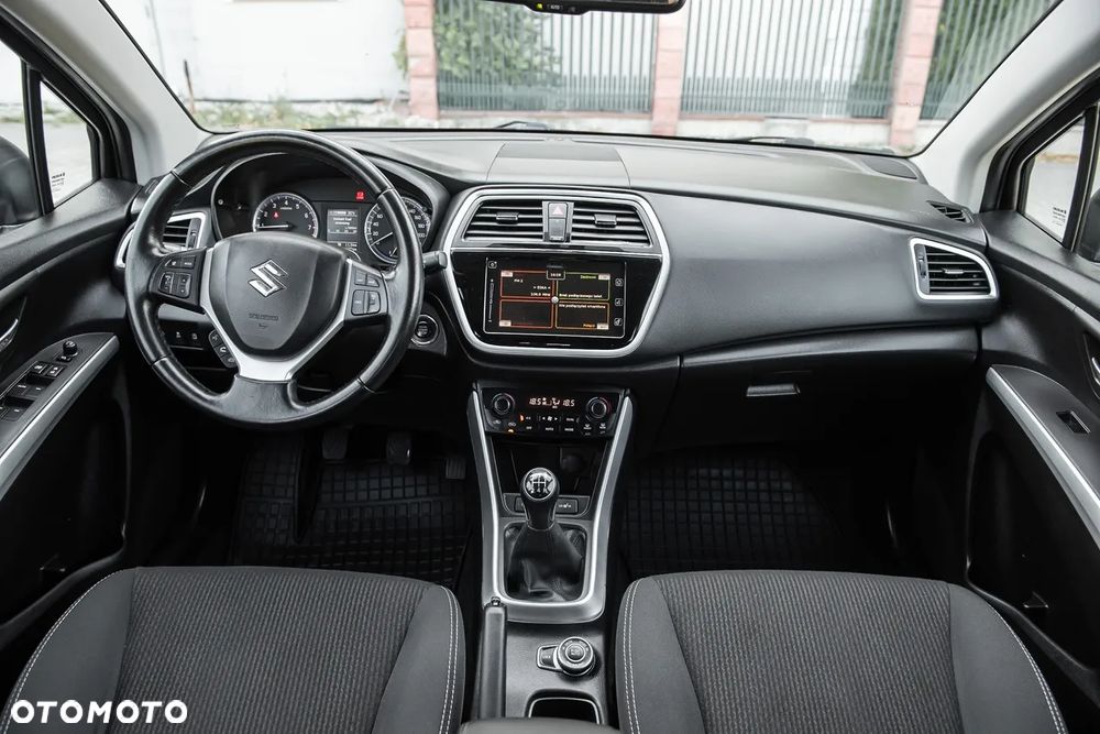 Suzuki SX4 S-Cross 1.0 T Premium 4WD - 26