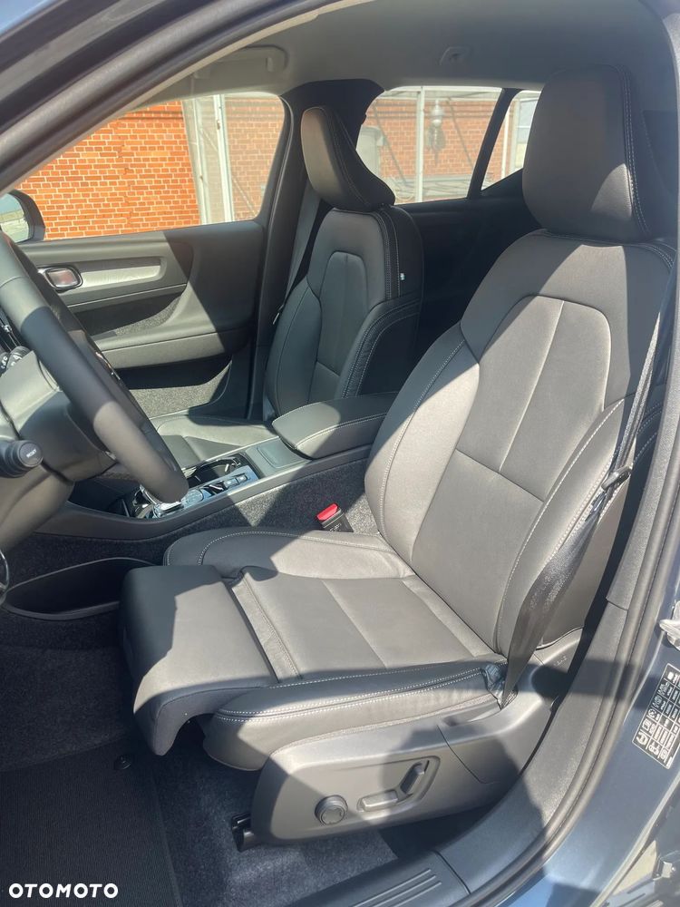 Volvo XC 40 B3 Plus Dark - 15
