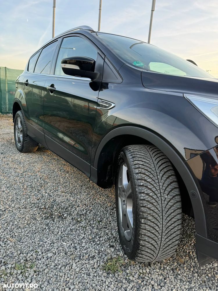Ford Kuga 1.5 EcoBoost 2x4 Black & Silver - 20