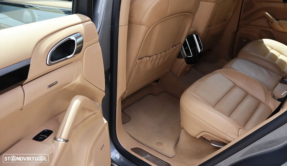Porsche Cayenne S Tiptronic S - 20