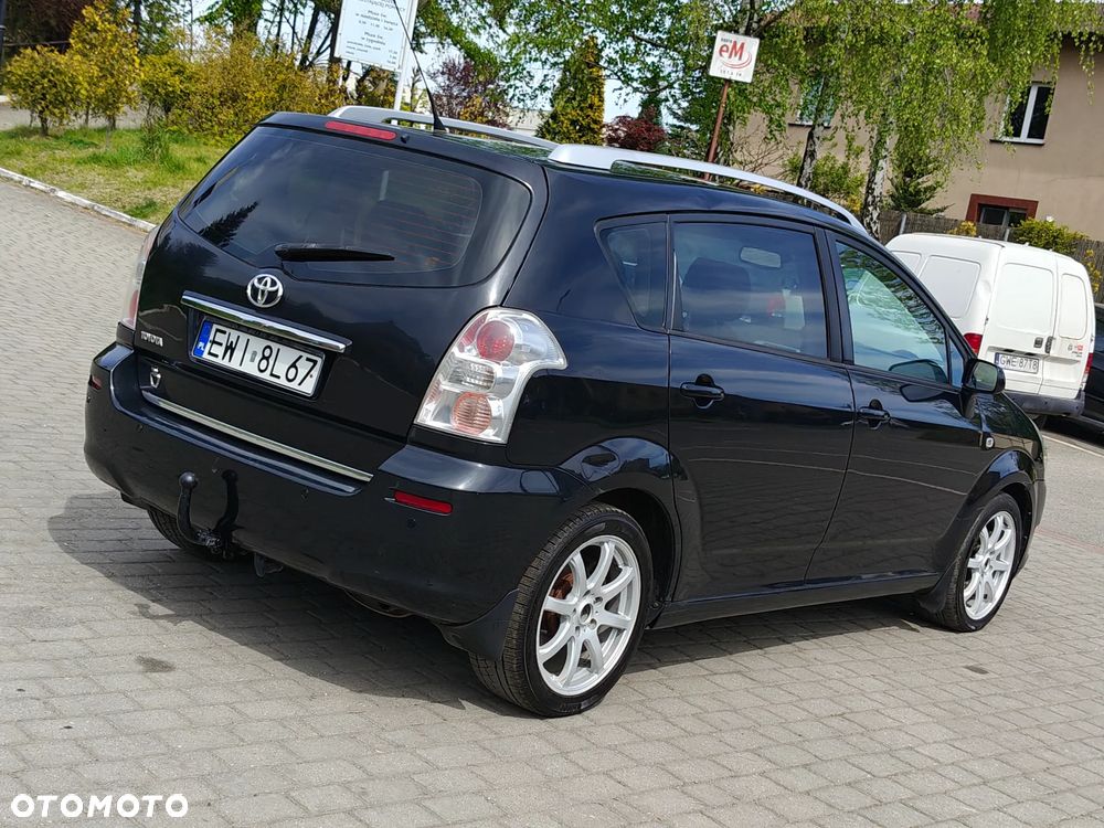 Toyota Corolla Verso 2.2 D-4D DPF Executive - 13
