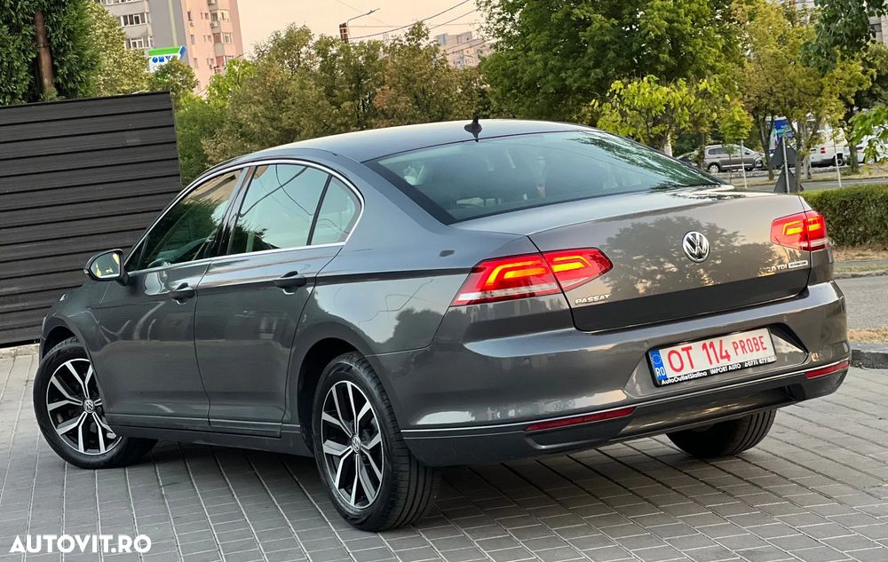 Volkswagen Passat Variant 2.0 TDI DSG (BlueMotion Technology) Comfortline - 4