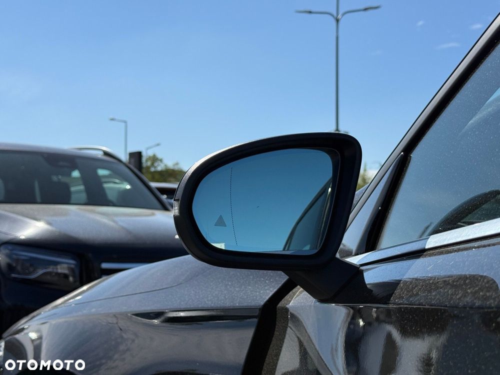 Mercedes-Benz Klasa A 180 7G-DCT - 11