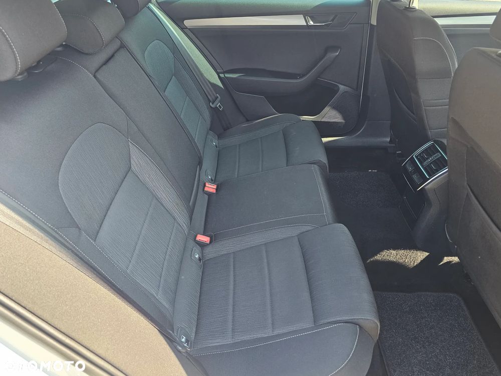 Skoda Superb 2.0 TDI SCR 4x4 Ambition DSG - 16