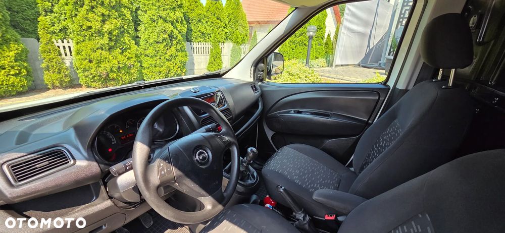 Opel Combo - 8
