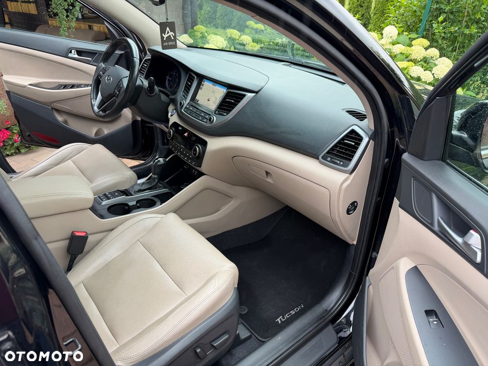 Hyundai Tucson blue 1.7 CRDi 2WD DCT Premium - 27
