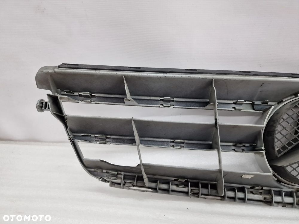 MERCEDES W204 C-KLASSA LIFT 11- ATRAPA / GRILL PRZEDNI PRZÓD , NR A2048800023 , NR AUKCJI GL144 - 11