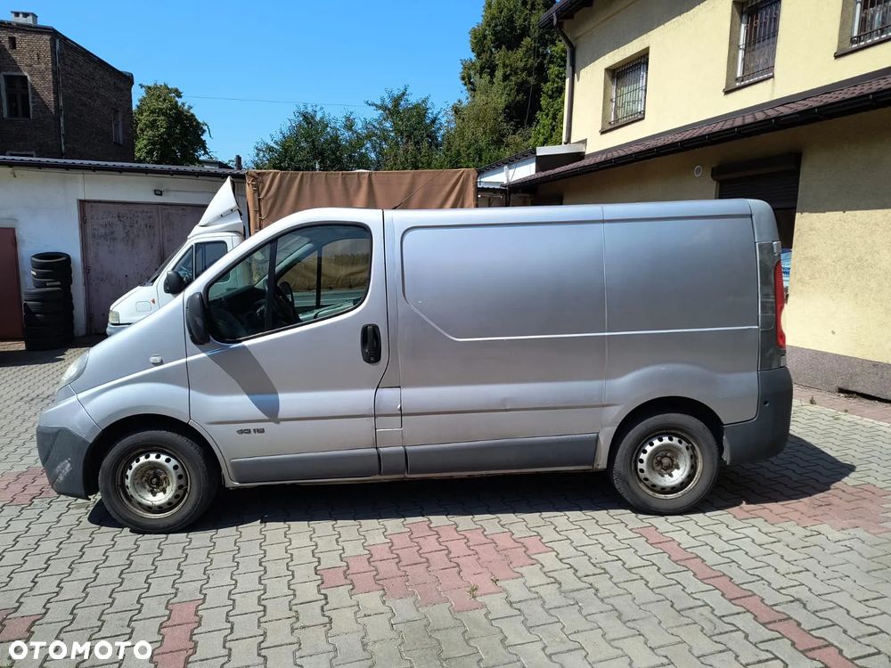 Renault TRAFIC - 4