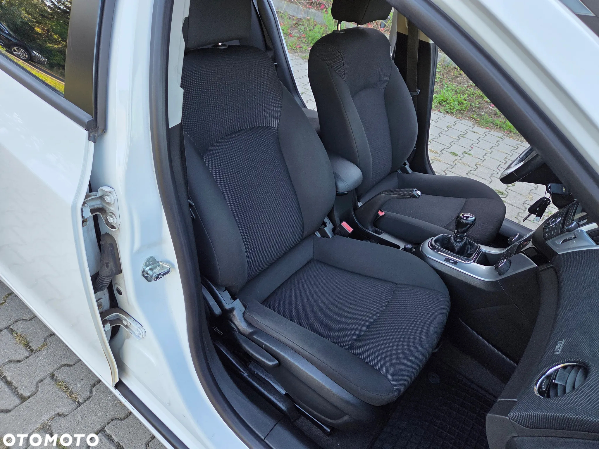 Chevrolet Cruze 1.6 LS - 22