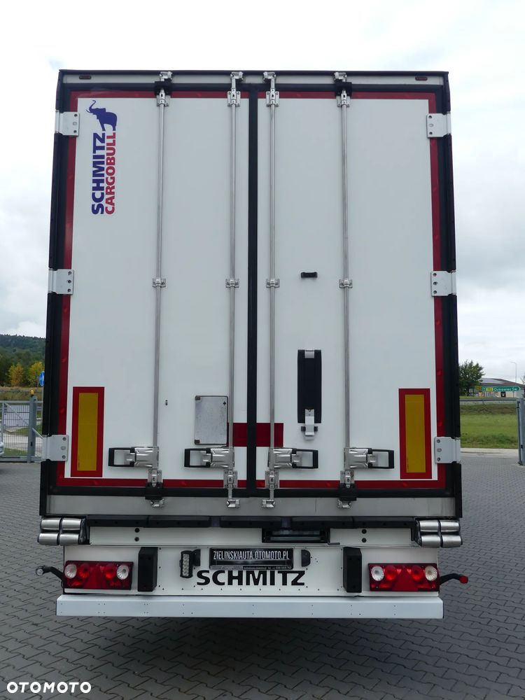 Schmitz Cargobull CHŁODNIA / OŚ PODNOSZONA / 3600 MTH / KWIATOWA / - 24
