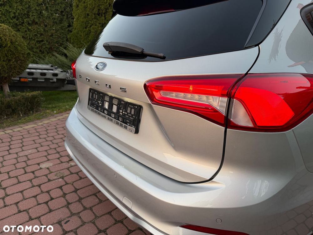 Ford Focus 1.5 EcoBlue Start-Stopp-System ST-LINE - 21