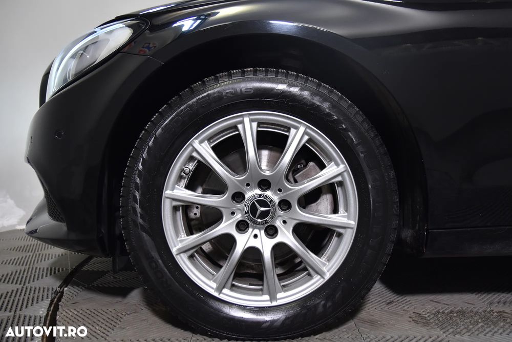 Mercedes-Benz C - 14