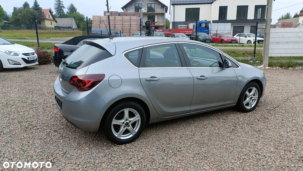 Opel Astra - 4