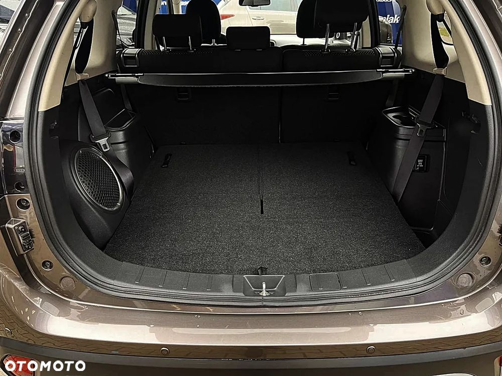 Mitsubishi Outlander 2.0 Intense + 4WD CVT - 12