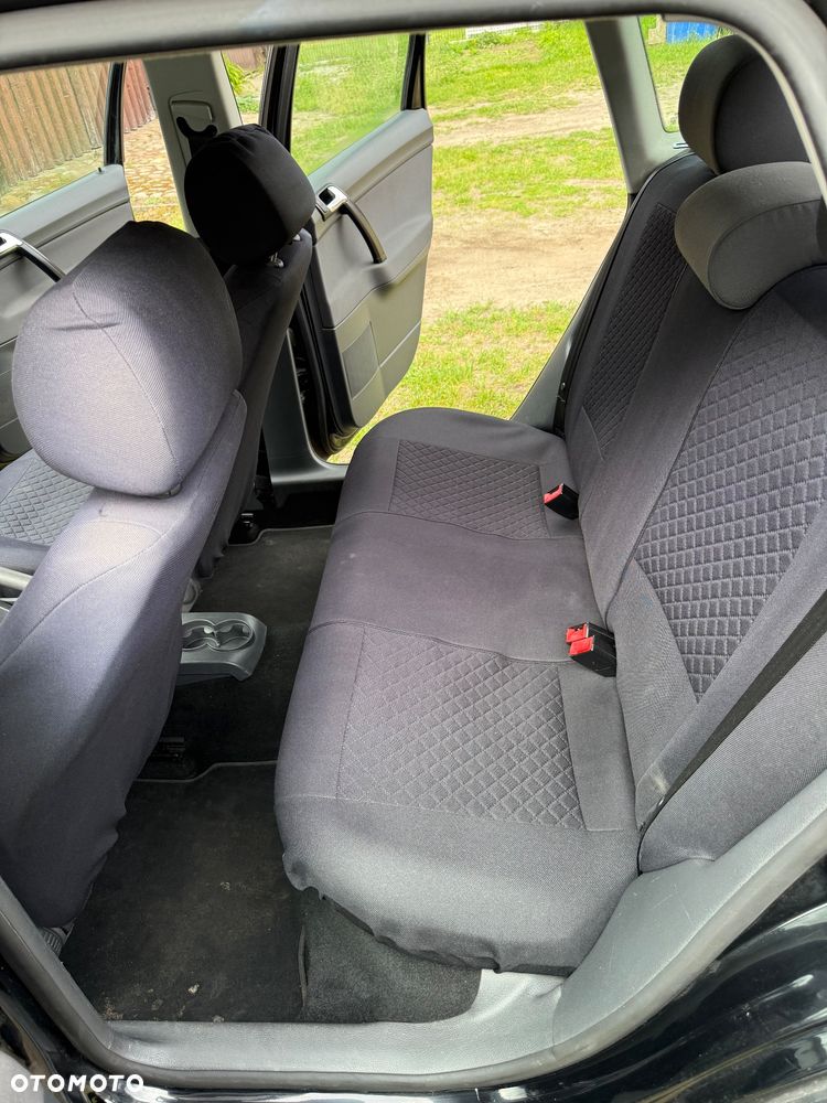 Volkswagen Polo - 9